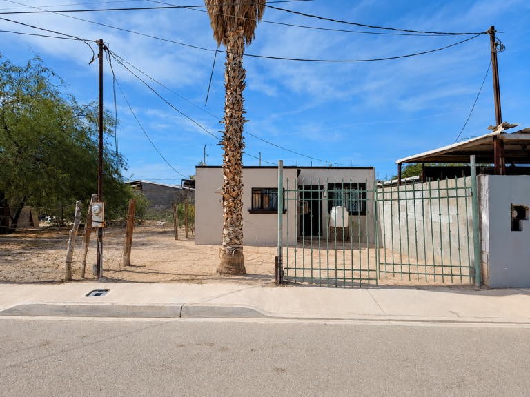¡En venta casa en Col. Popular San Carlos (Mexicali,B.C.)!