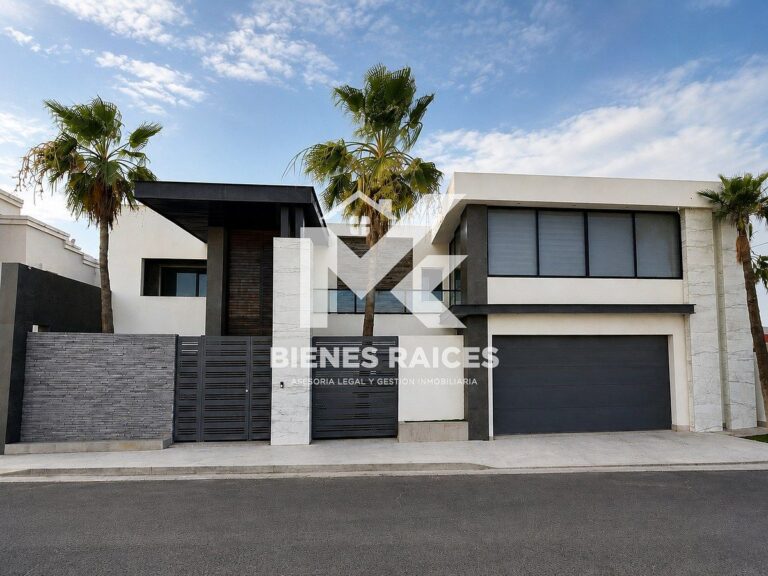 ¡En venta casa en Puerta de Hierro (Mexicali.B.C)!